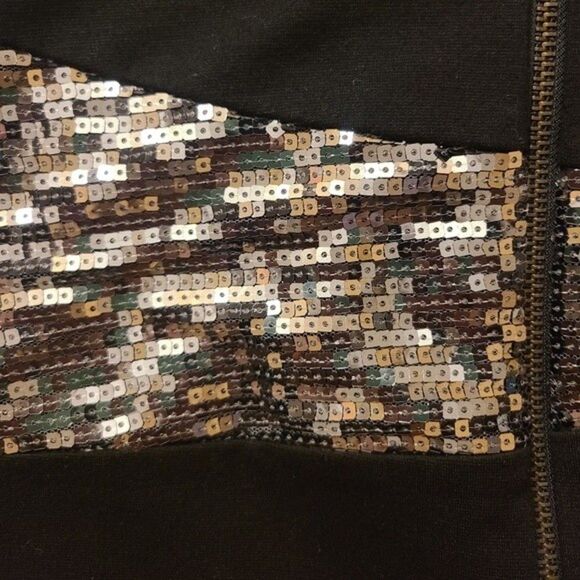 F21 Bodycon Sequin Skirt - Picture 3 of 4